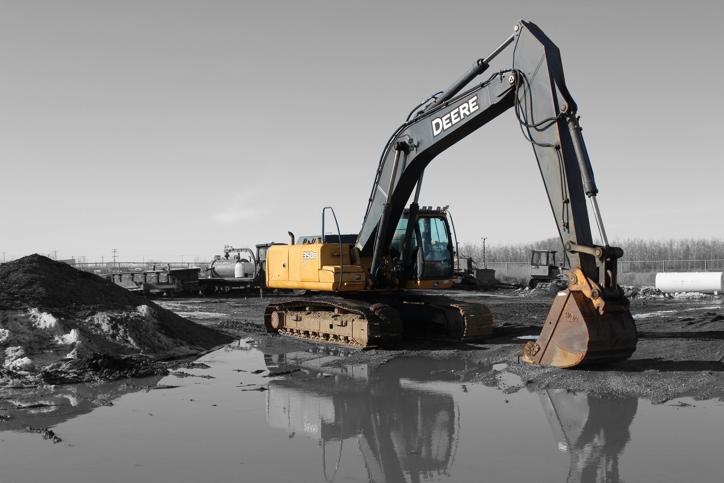 John Deere 350D excavator on a Finn Construction site