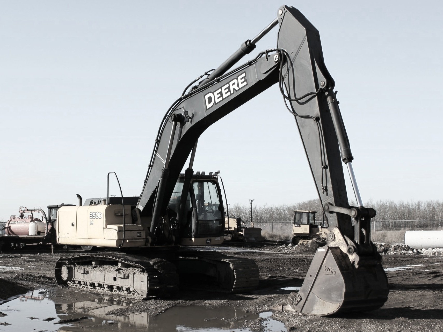 John Deere 350D excavator